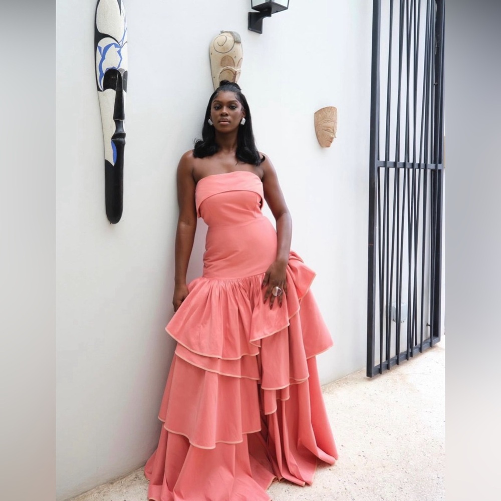 Desiree Iyama gown never worn. Arrived late and too big